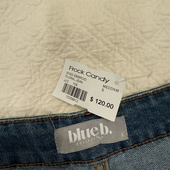 Embroidered Floral Wide Leg Jeans - Picture 4 of 5